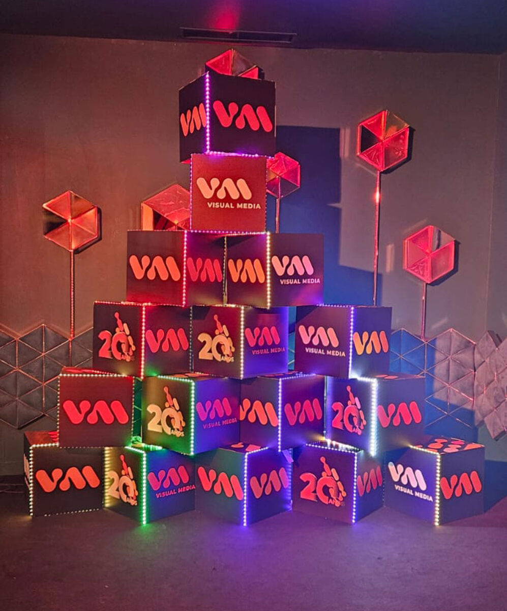 totems-luminosos-visual-media